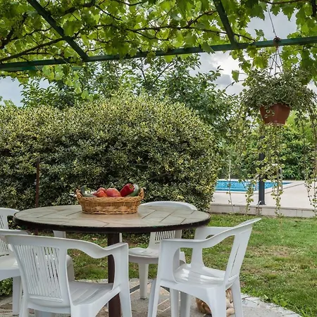 Сasa de vacaciones House Katerina Raša